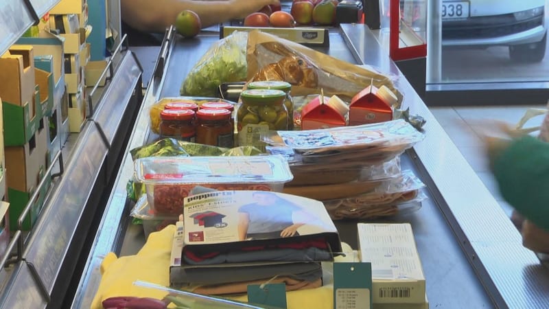 Každý Čech ročně vyhodí 100 kilo jídla, v koši tak skončí 20 tisíc korun. Jak přestat plýtvat?