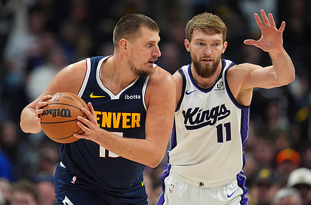 Jokič proti Sacramentu řádil, oslabení Lakers zvládli obrat v Portlandu