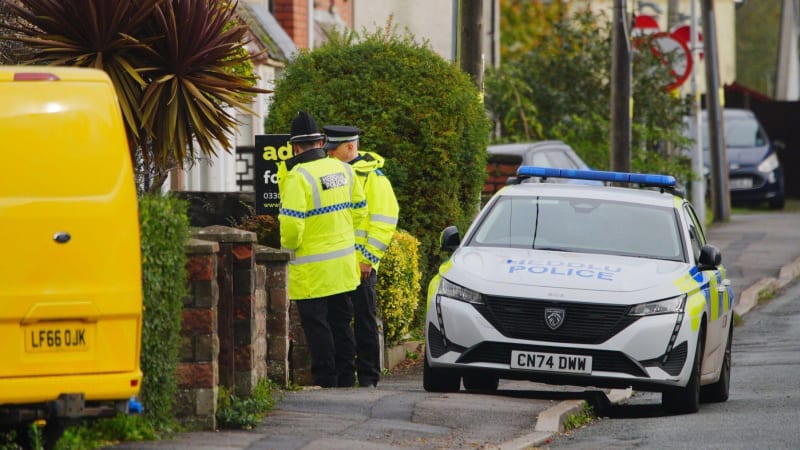 Případ chlapečka roztrhaného psem ve Walesu: Šlo o zakázané plemeno. Policie zadržela majitele