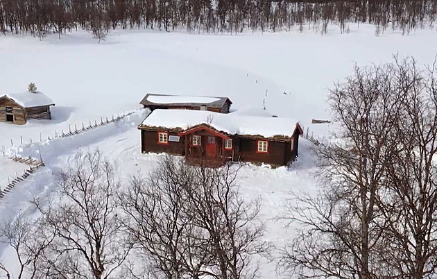 Víc než 300 let stará chata se konečně dočkala koupelny i pořádné kuchyně