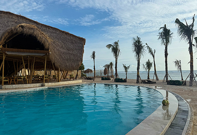 Češi investují do domků na indonéských ostrovech. Stojí jako garáž v Praze