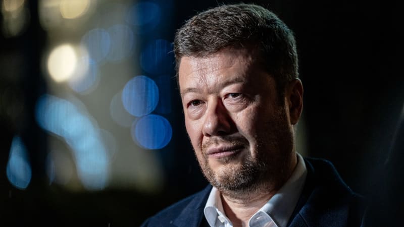 Okamura na Slovensku? Výlet kamarádů vládním speciálem, míní Vaňková. Doksanský se ho zastal