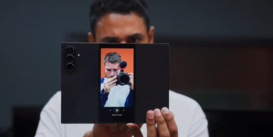 Nový král skládaček? Samsung Galaxy Z TriFold je nádherný, křehký a brutálně drahý