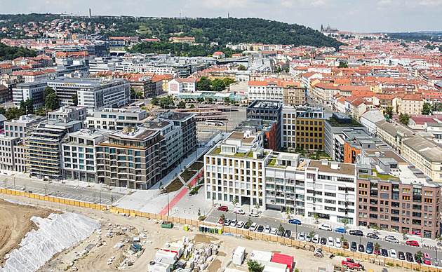 Koupě bytu v Praze zůstává nejméně dostupnou mezi evropskými metropolemi