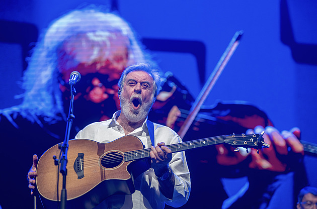 OBRAZEM: Michal Prokop pomohl ve Foru Karlín zapomenout na předvánoční stres