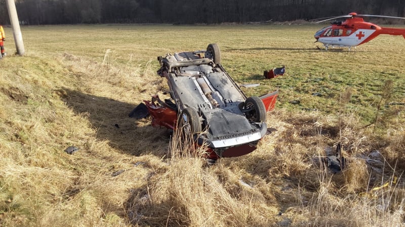 Tragická dopravní nehoda na Šumpersku: Řidič vjel pod vlak, na místě zraněním podlehl
