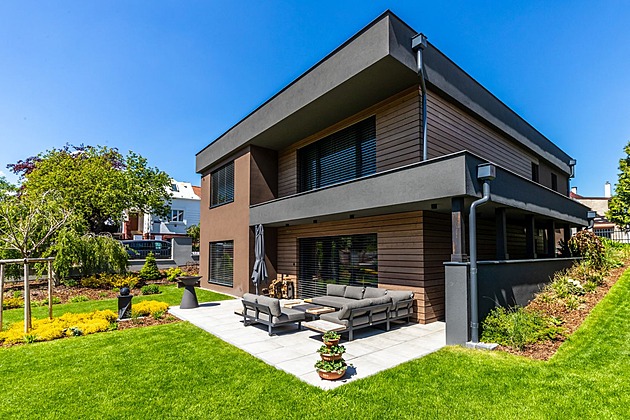 Sen o domě se zahradou. Neuvěřitelný příběh Zuzany a Karla o cestě k bydlení