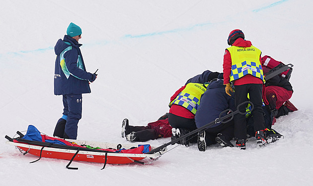 Pád do „škorpiona“ a deset minut přerušení. Číňanka se zranila na U-rampě