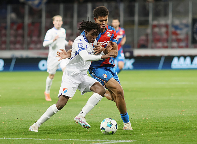 Fotbalové přestupy ONLINE: Kabongo do Boleslavi, Tottenham dočasně povede Tudor