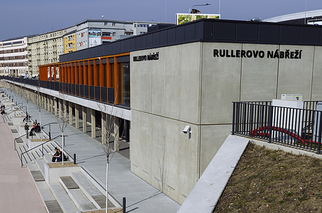 Brno vybudovalo na nové náplavce prostory pro kavárnu. Být tam ale nemůže