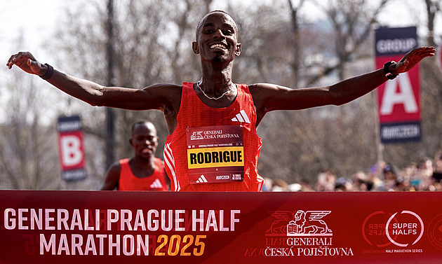 Na tisíce běžců v ulicích si Pražané zvykli, půlmaraton se nově bude nejspíš losovat