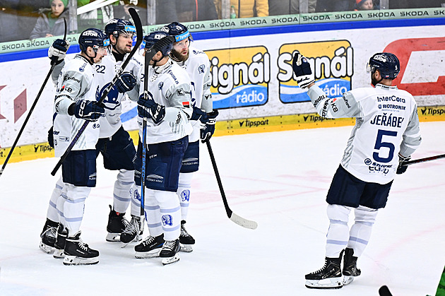 Liberec a Plzeň mají jisté čtvrtfinále, play off si zahrají také Kladno a Olomouc