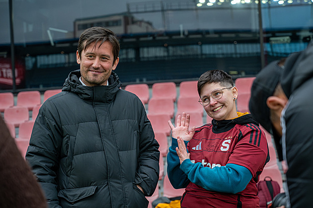 Když Spartě fandí neslyšící: Jak se vnímá atmosféra? A čím ovlivnili Ronaldinha?