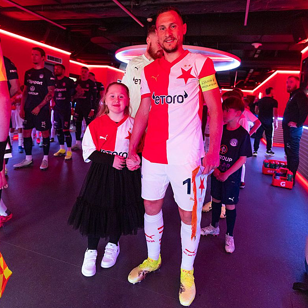 Slavia má novou kolekci pro děti i mazlíčky. Navrhla ji dcera kapitána Bořila