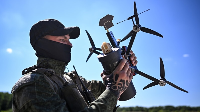 Hezké spaní, vzkazuje Medveděv: Na ruském seznamu možných cílů jsou i zbrojovky v Česku