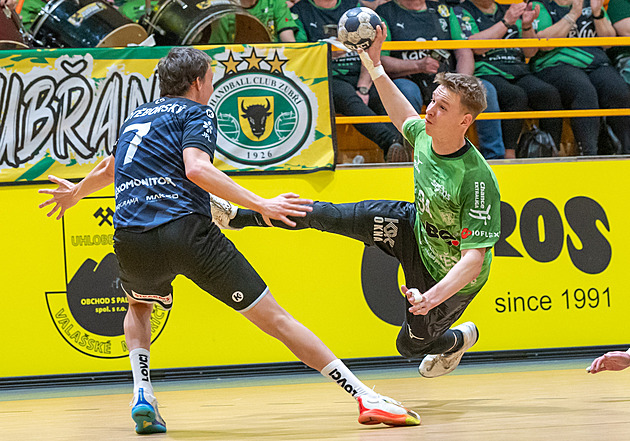 Zuberští házenkáři porazili Karvinou doma i podruhé a vynutili si páté semifinále