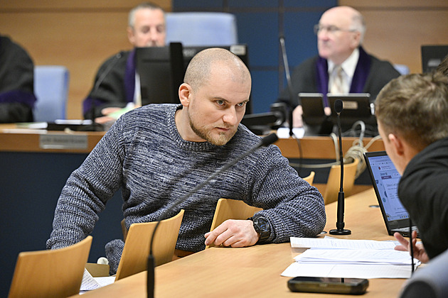 Nůž měl připravený předem. Soud zpřísnil trest Ukrajinci, který pobodal svého krajana