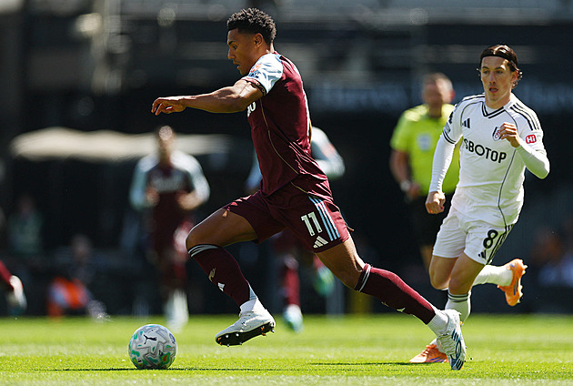 ONLINE: Fulham vede nad Aston Villou, Kinský opět v brance Tottenhamu