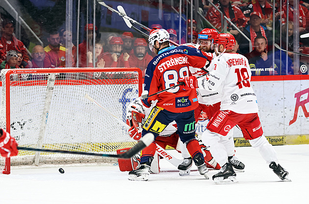 Je to hořké! Měli jsme na ně, míní Adámek. Třinec byl podle něj ve finále poprvé lepší