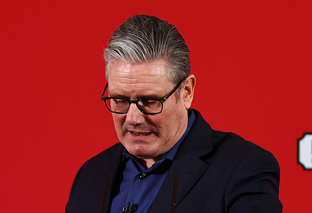 Starmer se kvůli Epsteinovi vyšetřovat nebude, rozhodl britský parlament