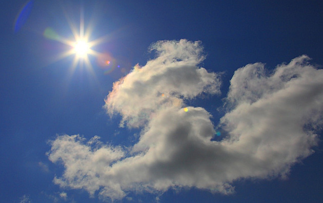 Teploty porostou až k letním hodnotám, od pondělí se vrátí déšť a bouřky