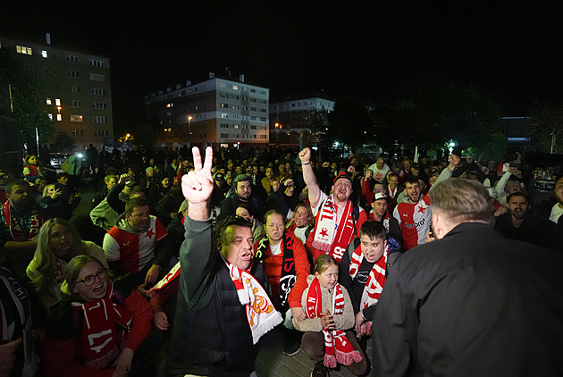 Smutný i zasloužený titul. Slavia jásala v tichu a Tvrdík otočil: Oslavy budou!