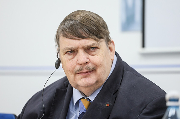 Fraška, kritizuje Posselt usnesení české koalice. Macinka mu vyčetl minulost