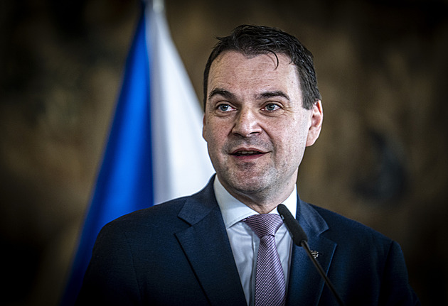 Macinka přirovnal hnutí Duha k teroristům. Organizace chystá žalobu