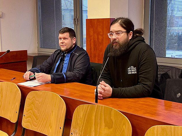 Je opravdu nutné? Soud zrušil léčení pro muže souzeného za požár u Hřenska