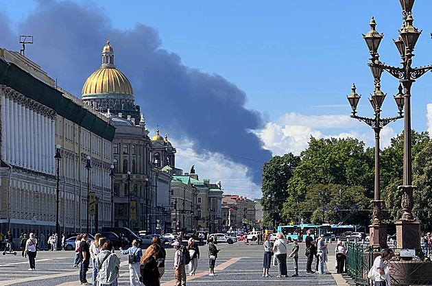 Petrohrad ukazuje Putinovu slabost, útoky na Kyjev jeho zoufalství. Hrozí mu pád