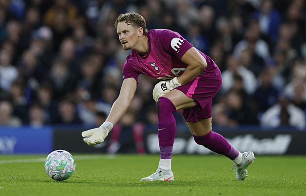 Podmínky hodné jedničky? Tottenham jedná s Kinským o smlouvě, má si polepšit
