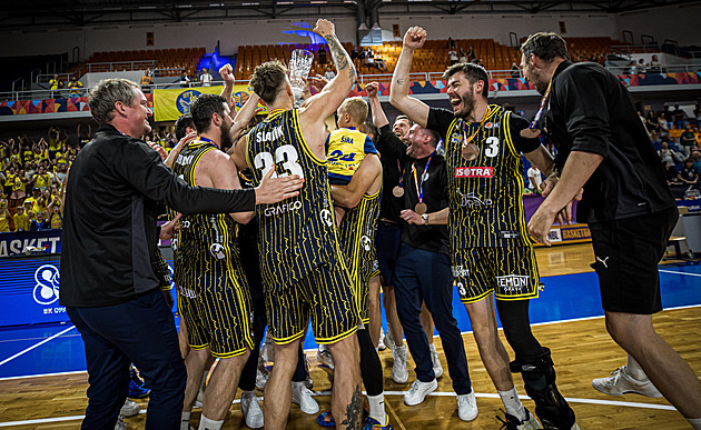 Opavští basketbalisté se vracejí do Evropy.  Velký úspěch, těší trenéra Zacha