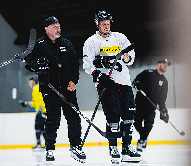 Sen se Spartou je pro mě víc než NHL. Chlapík odmítl zámoří, Tomášek ho mrzí