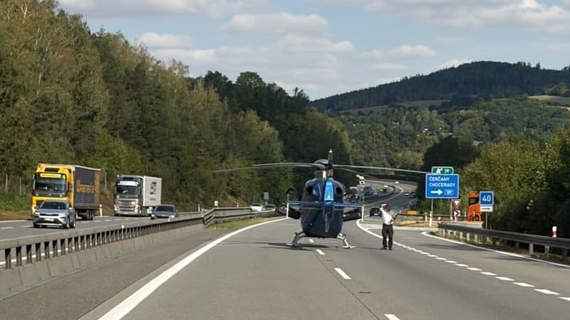 Hromadná nehoda na D1 si vyžádala několik zraněných. Musel zasahovat vrtulník 